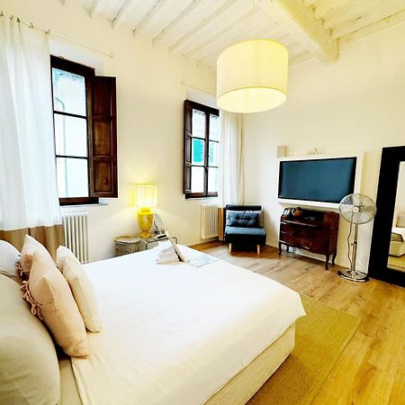 Boutique Room - Centro Storico 20 Min Da Firenze Empoli Exterior photo